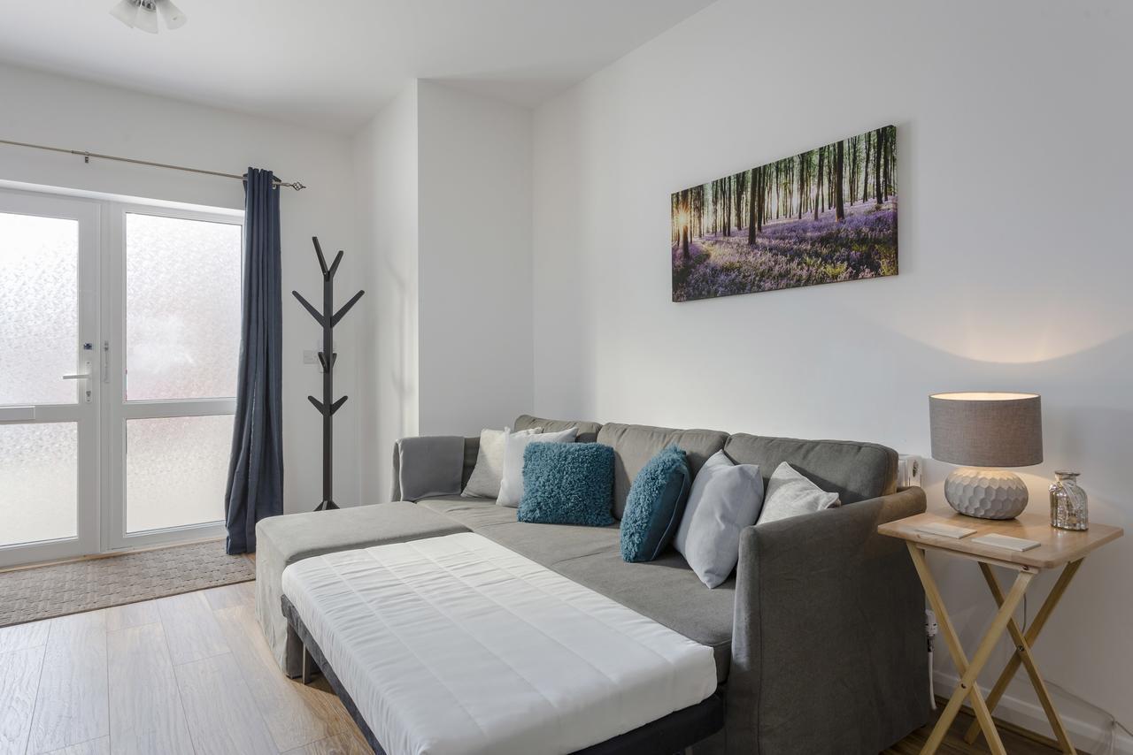 1 Bed Apt Sleeps 4 Luton  Esterno foto