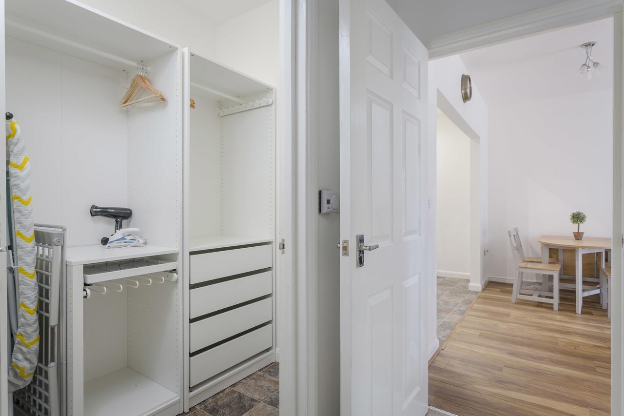 1 Bed Apt Sleeps 4 Luton  Esterno foto